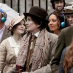 Wonderland-Productions-James-Joyce-The-Dubliners-Walk-with-audience-on-street