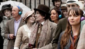 Wonderland-Productions-James-Joyce-The-Dubliners-Walk-with-audience-on-street